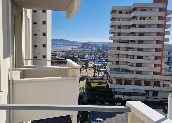 Lamar Suites Seafront Apartments