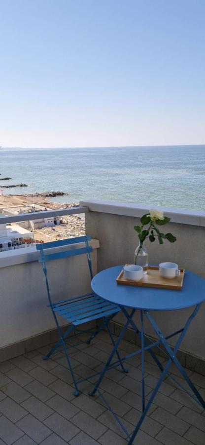 Lamar Seafront Apartment Misano Adriatico