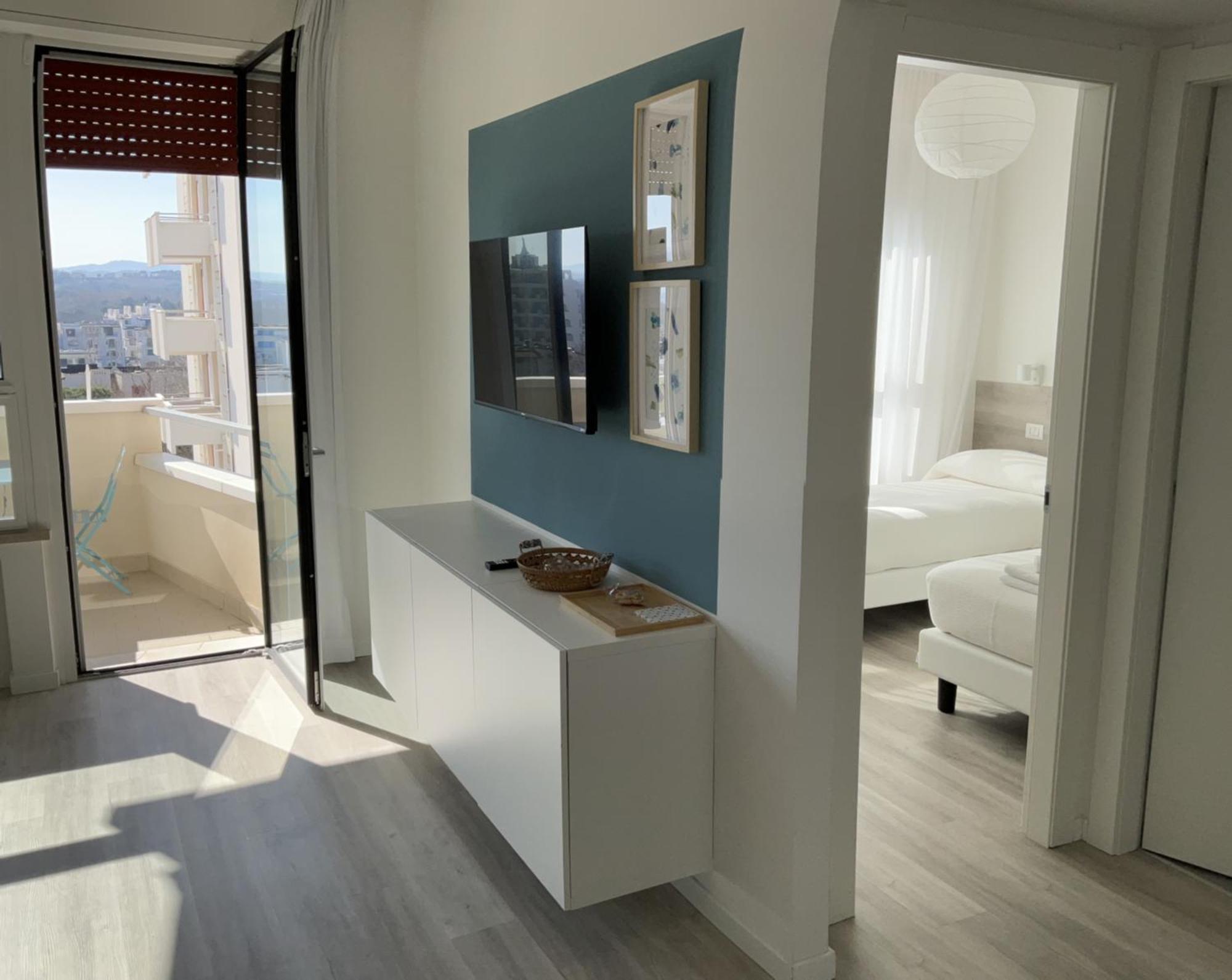 Lamar Seafront Apartment